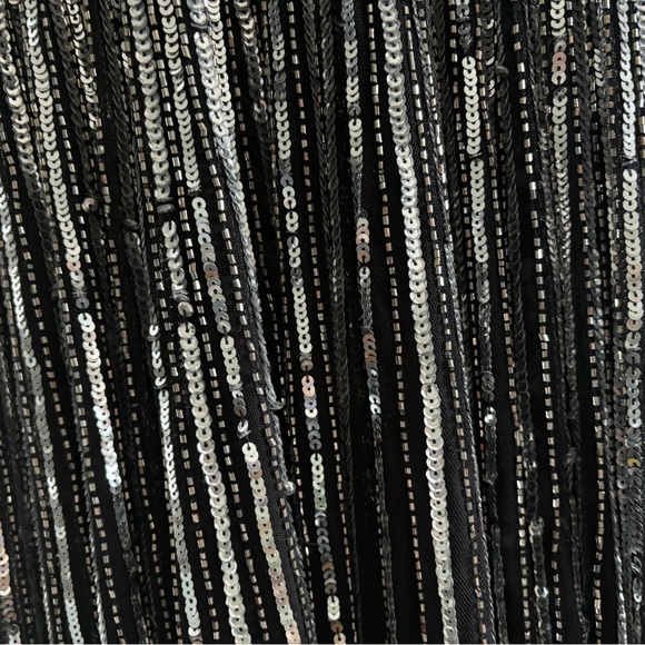 MacDuggal Sequined Evening Gown - Size 6 - Picture 8 of 8